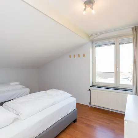Dorpstienden 10 - Ouddorp, Spacious With Big Kitchen, Near The Beach And Centre Of The Village