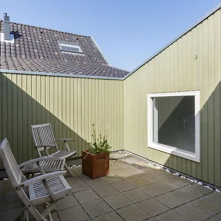 Dorpstienden 10 - Ouddorp, Spacious With Big Kitchen, Near The Beach And Centre Of The Village Apartment