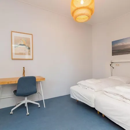 Apartment Dorpstienden 10 - Ouddorp, Spacious With Big Kitchen, Near The Beach And Centre Of The Village Ouddorp